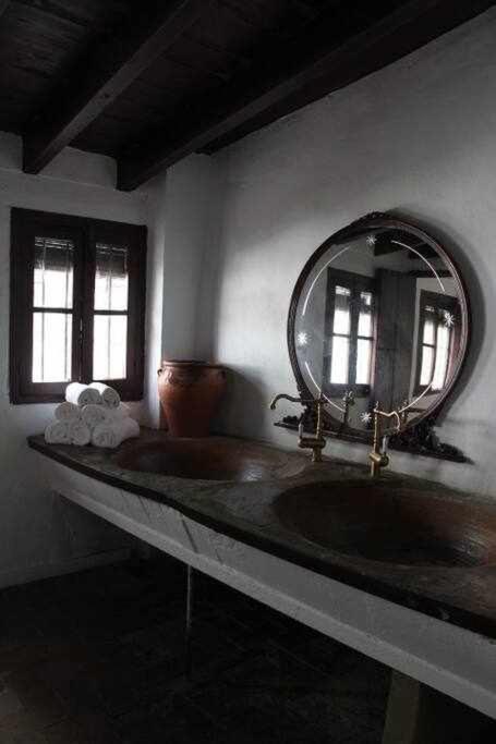 Casa Palacio Del Siglo XVIII En Centro Sevilla Luaran gambar