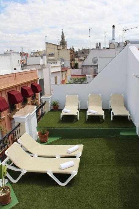 Casa Palacio Del Siglo XVIII En Centro Sevilla Luaran gambar
